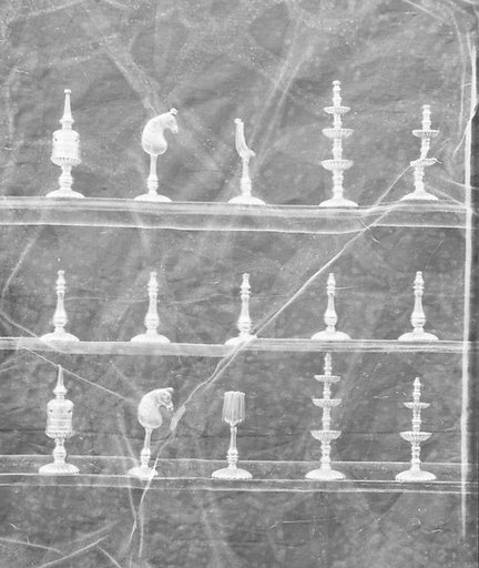 Chessmen (32)