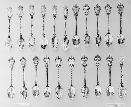 Souvenir spoon with view of a Greek church building
