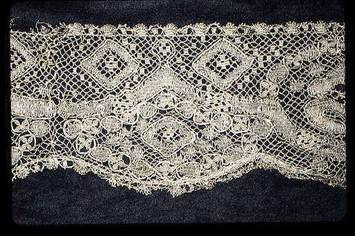 Cuff for a rochet