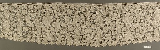 Sleeve trimming (Engageantes)