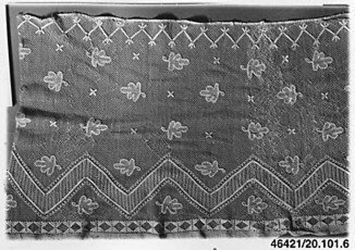 Lace (trimming of an alb)