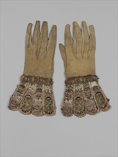 Pair of gloves