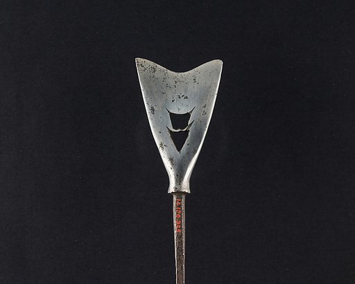 Arrowhead (<i>Yanone</i>)
