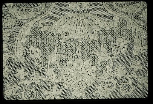 Cap crown (part of a garniture)