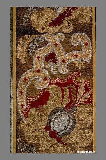 Vestment border