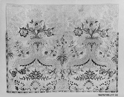 Piece of a dress border
