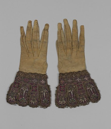 Pair of gloves