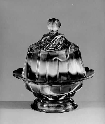 Covered butter dish
