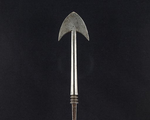 Arrowhead (<i>Yanone</i>)
