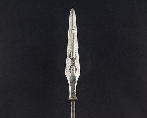 Arrowhead (<i>Yanone</i>)