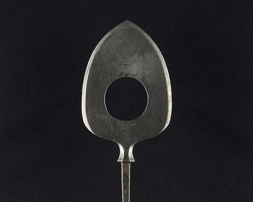 Arrowhead (<i>Yanone</i>)