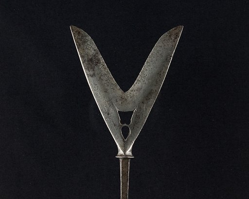 Arrowhead (<i>Yanone</i>)