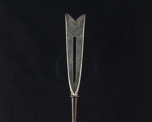 Arrowhead (<i>Yanone</i>)