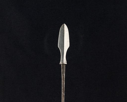 Arrowhead (<i>Yanone</i>)