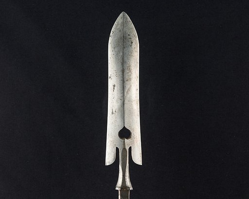 Arrowhead (<i>Yanone</i>)