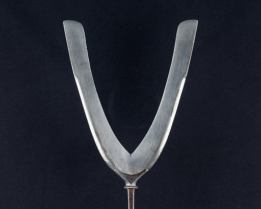 Arrowhead (<i>Yanone</i>)