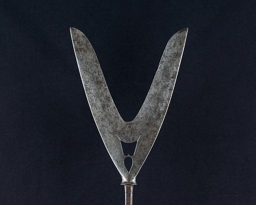 Arrowhead (<i>Yanone</i>)