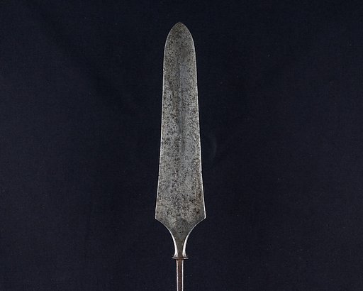 Arrowhead (<i>Yanone</i>)