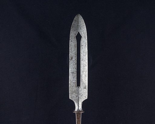 Arrowhead (<i>Yanone</i>)