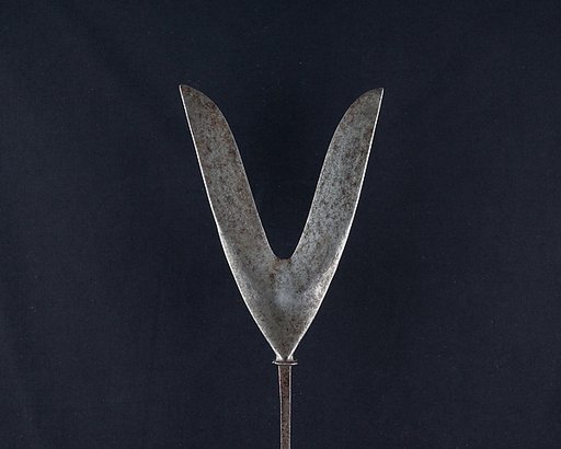 Arrowhead (<i>Yanone</i>)