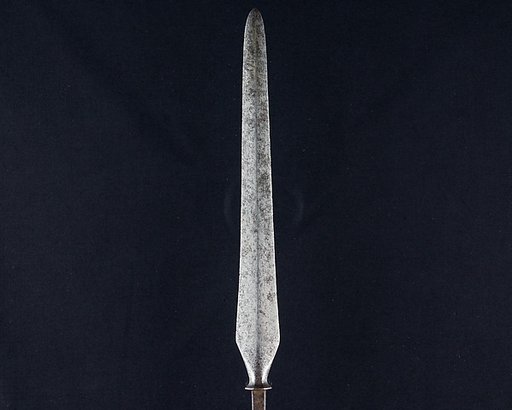 Arrowhead (<i>Yanone</i>)