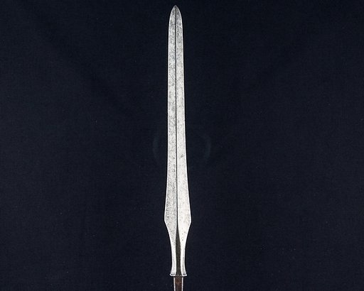 Arrowhead (<i>Yanone</i>)