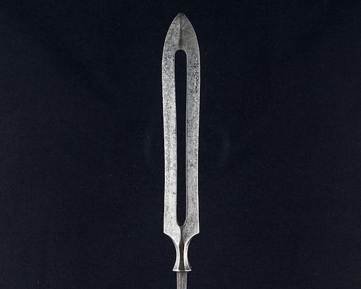 Arrowhead (<i>Yanone</i>)