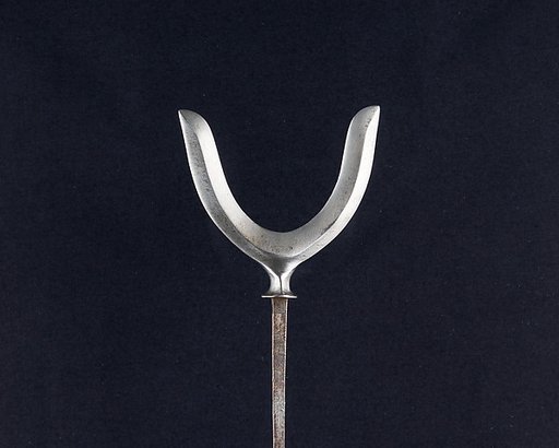 Arrowhead (<i>Yanone</i>)