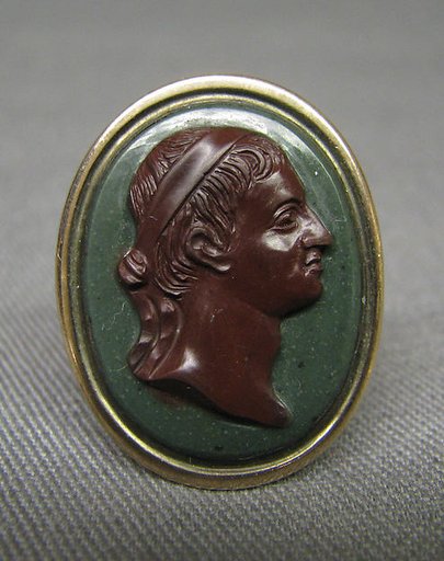 Head of a hero wearing a fillet