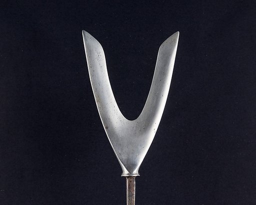 Arrowhead (<i>Yanone</i>)