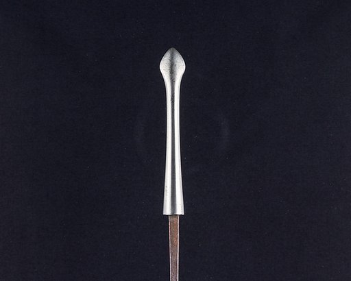 Arrowhead (<i>Yanone</i>)