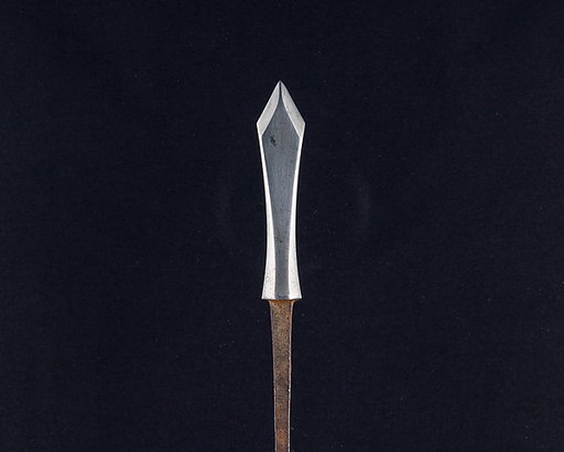 Arrowhead (<i>Yanone</i>)