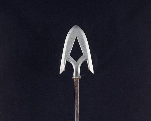 Arrowhead (<i>Yanone</i>)