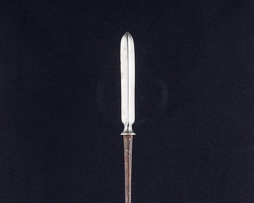 Arrowhead (<i>Yanone</i>)