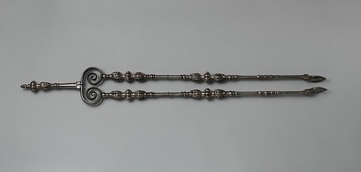 Tongs (part of a set)