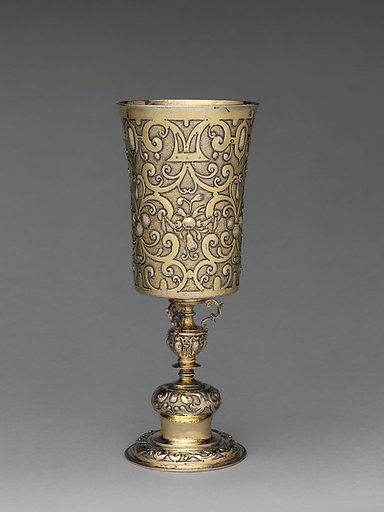 Standing cup