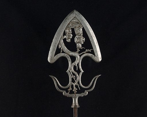 Arrowhead (<i>Yanone</i>)