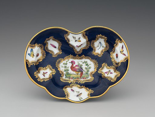 Heart-shaped dish