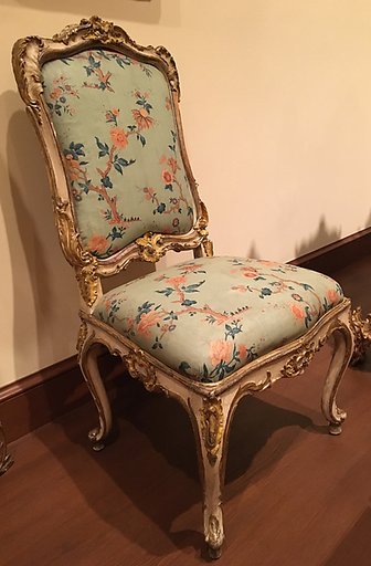 Side chair (set of four)
