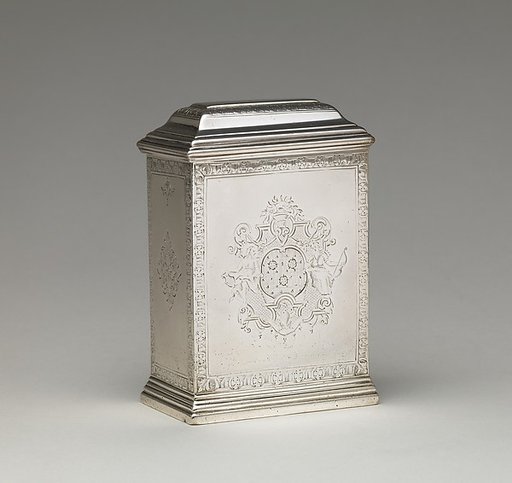 Tea caddy (one of a pair)
