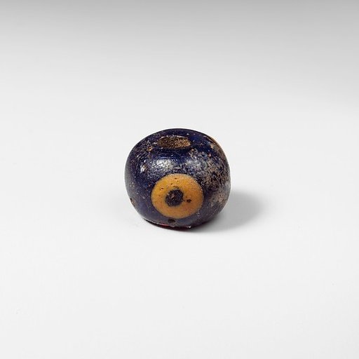 Glass eye bead