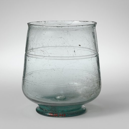 Glass beaker