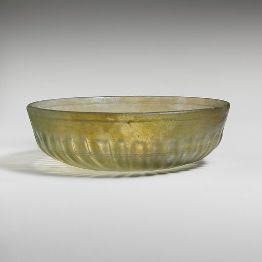 Glass ribbed bowl