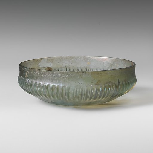 Glass ribbed bowl