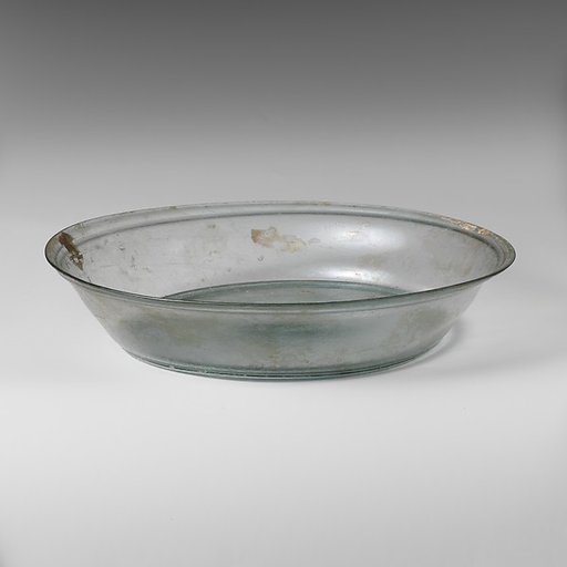 Glass dish