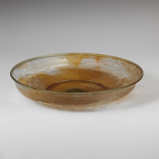 Glass dish