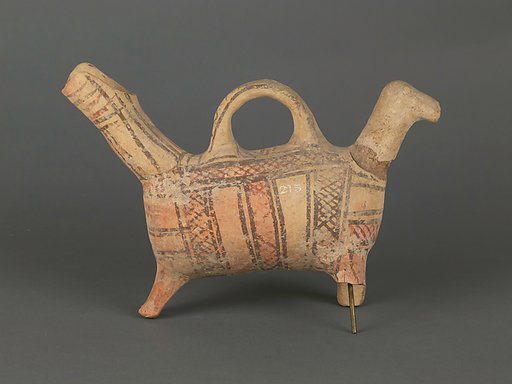 Vase in the form of an animal