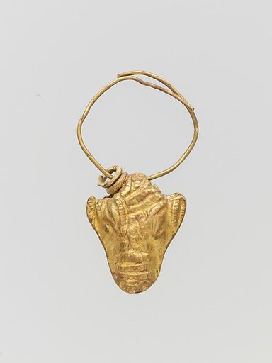Gold pendant in the form of a bull's head