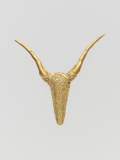 Gold pendant with granulated ornament