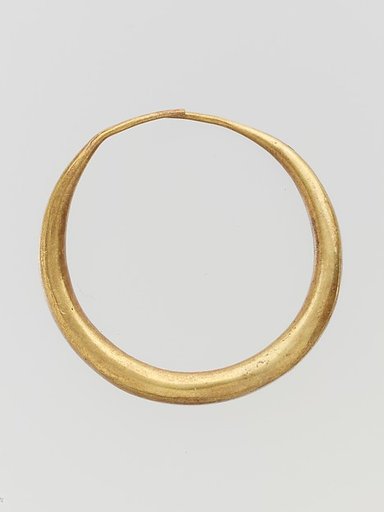 Gold annular earring